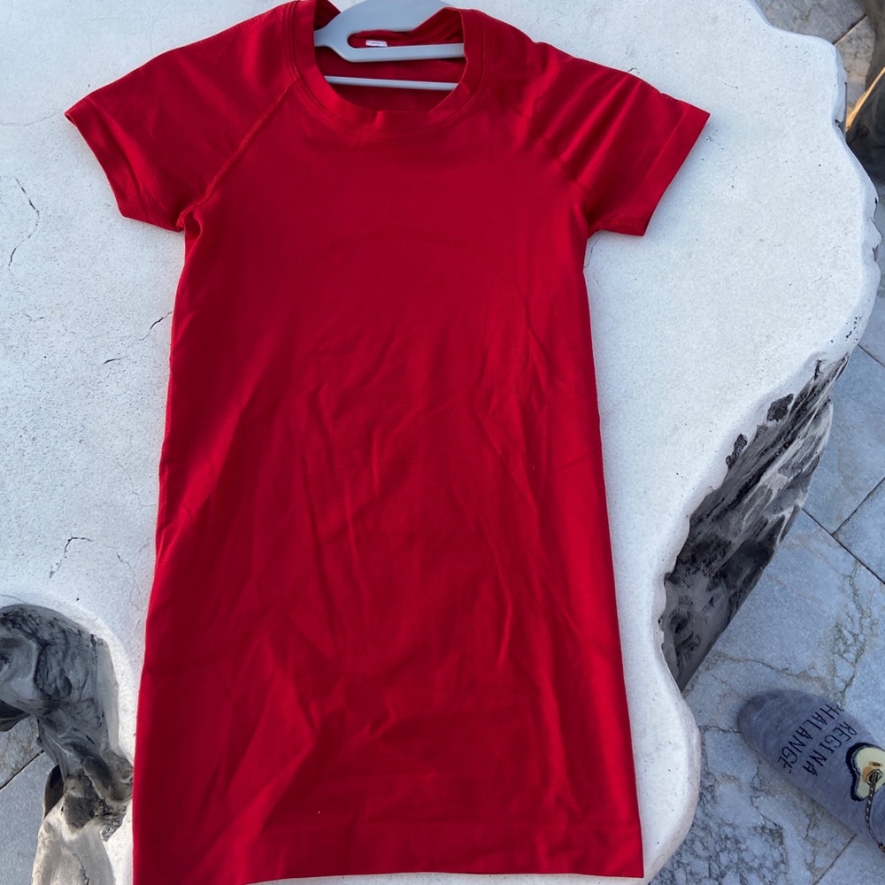 Lululemon swiftly tech 2.0!! Size 0.